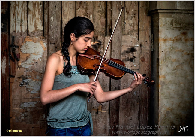 la niña del violin